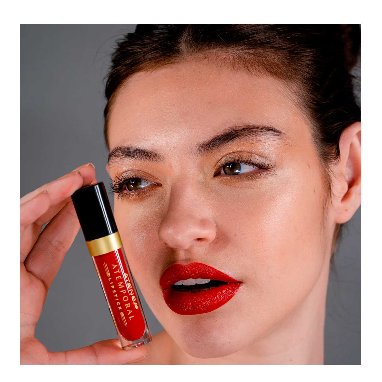 Labial Líquido Matte Atemporal Atenea Tono Scarlet